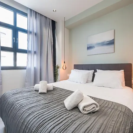 Filia Place Apartment *